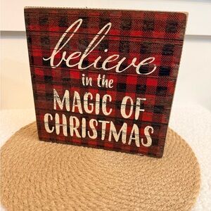 10/$25 • Designs by Kathy “Believe In The Magic of Christmas” Wooden Sign Decor‎